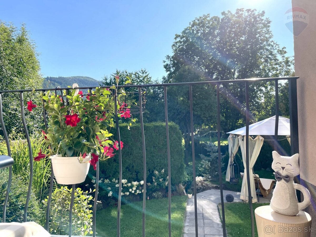 Na predaj útulný rodinný dom po rekonštrukcii s garážou, pek - 13