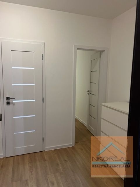 na prenájom zrekonštr. 2 izb. byt, KADNÁROVA ul. - 13