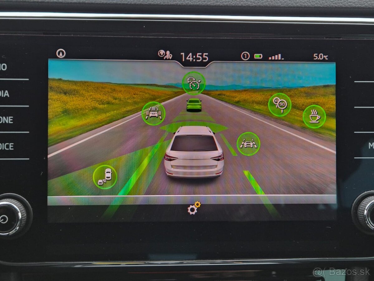 Škoda Superb Combi facelift 2.0 TDI DSG - 13