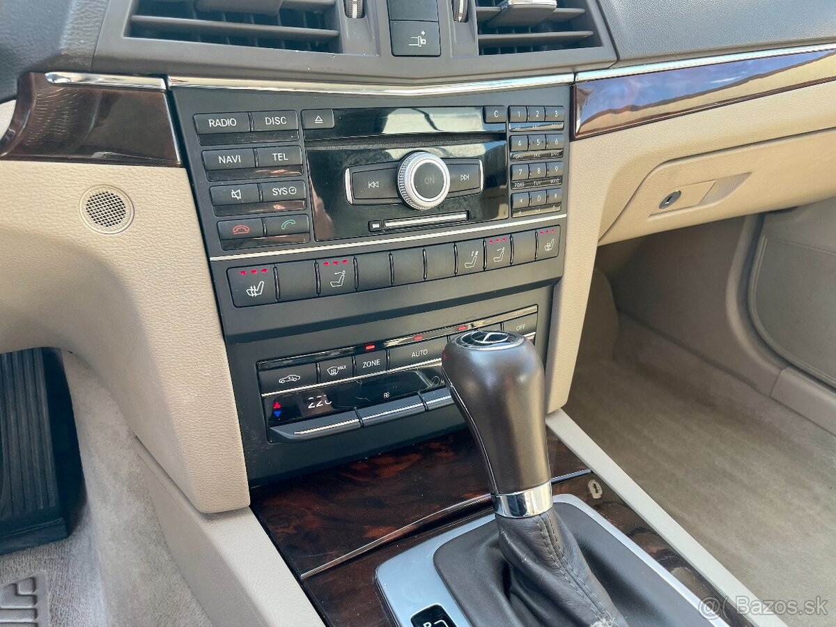 Mercedes-Benz E250CDI cabrio/kůže/automat - 13