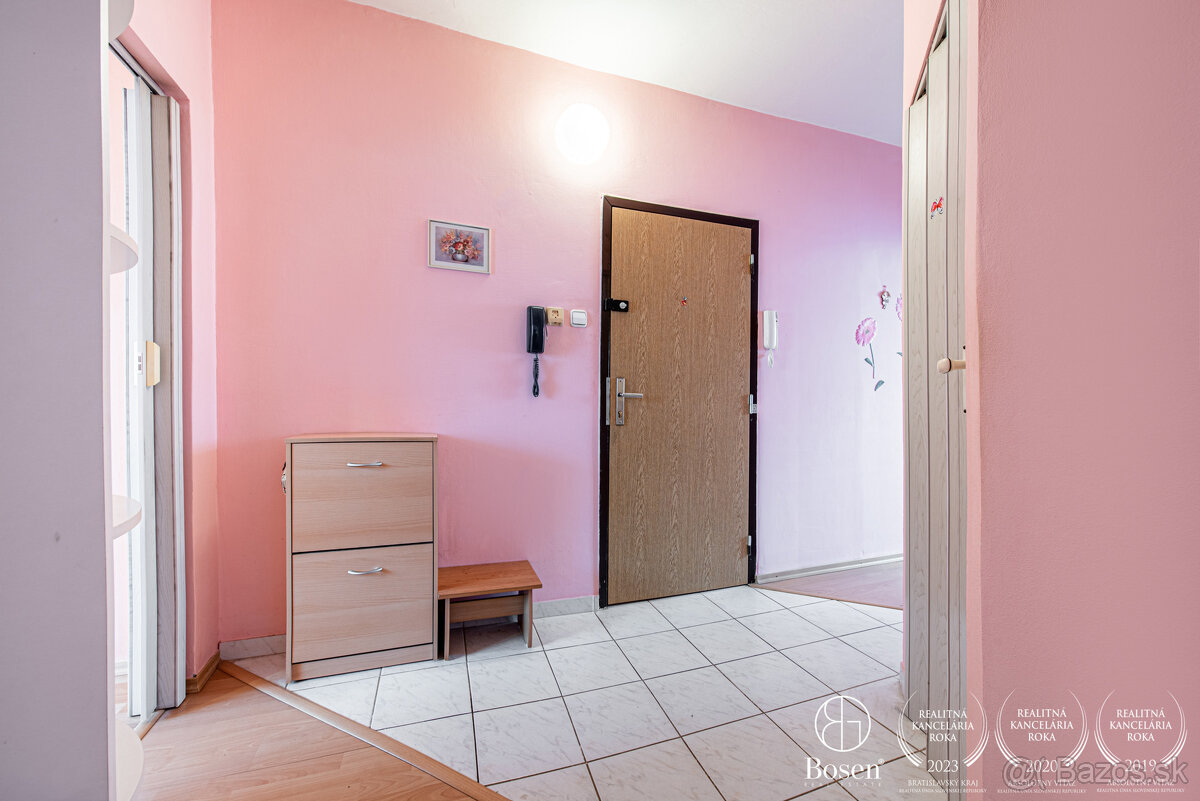 Na predaj 2-izbový byt v žiadanej lokalite Dubnica n/V - 13
