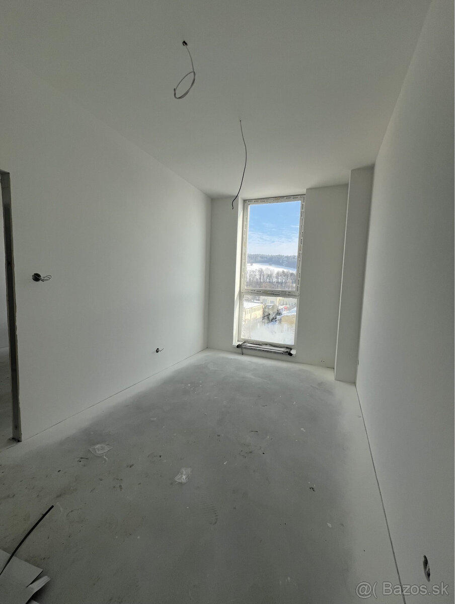 Na predaj investičný 2-izbový apartmán (nebytový priestor) v - 13