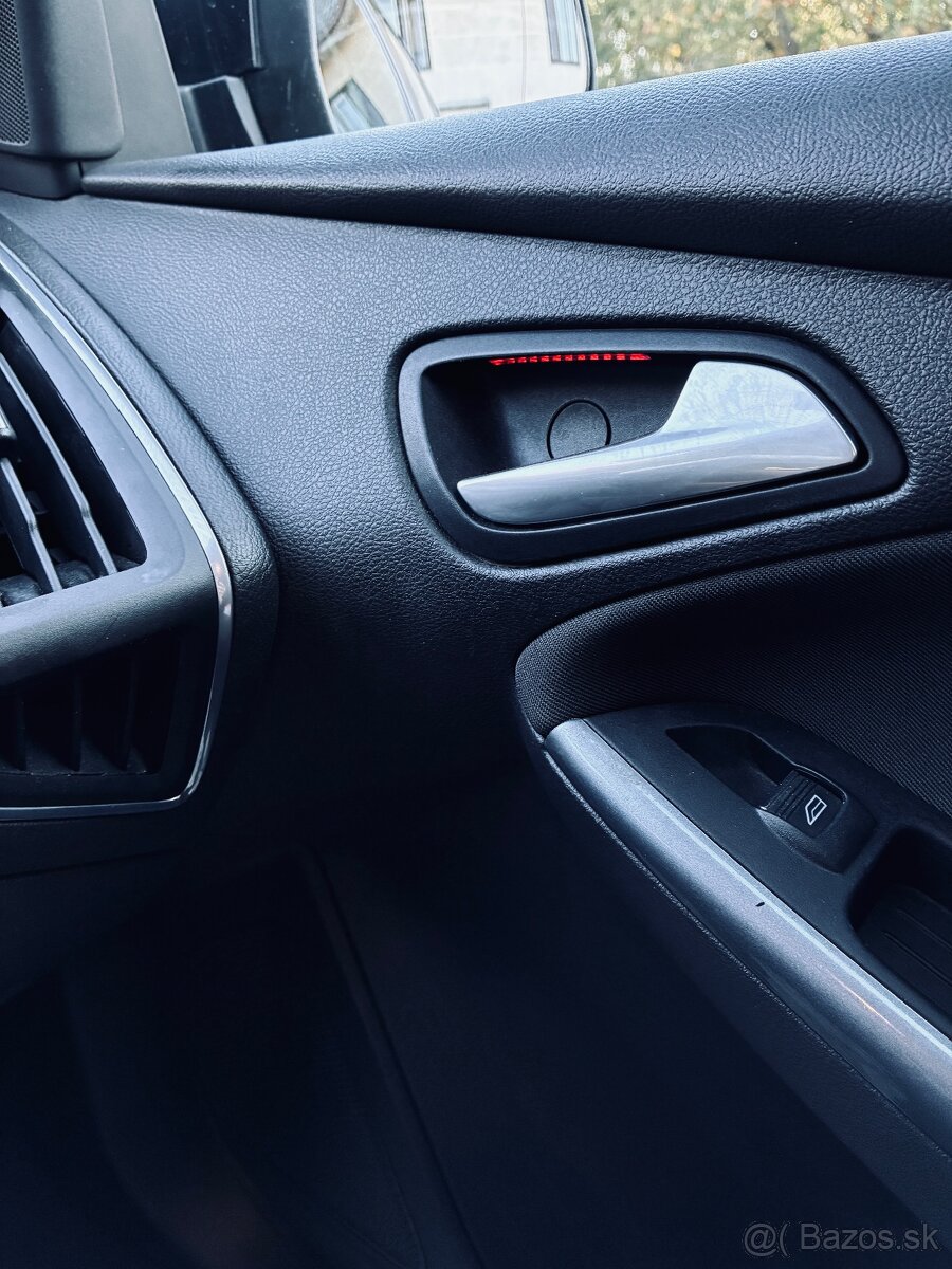 Ford Focus - 13