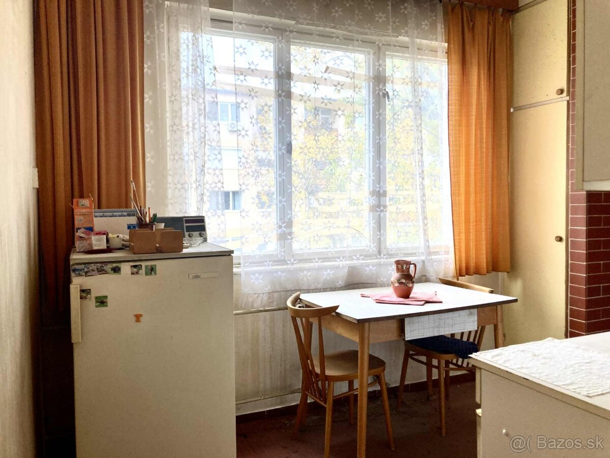 3-izbový byt s loggiou v širšom centre, Komárno - 13