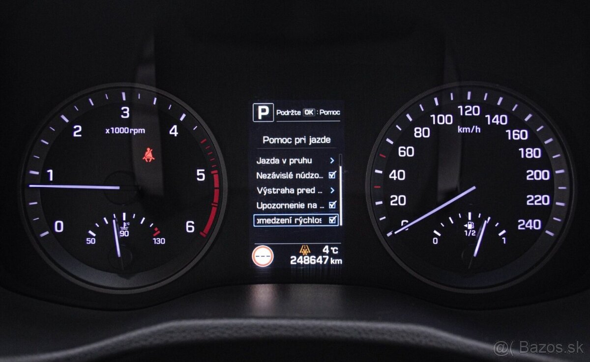 Hyundai Tucson 2.0 CRDi 4x4 Premium - 13