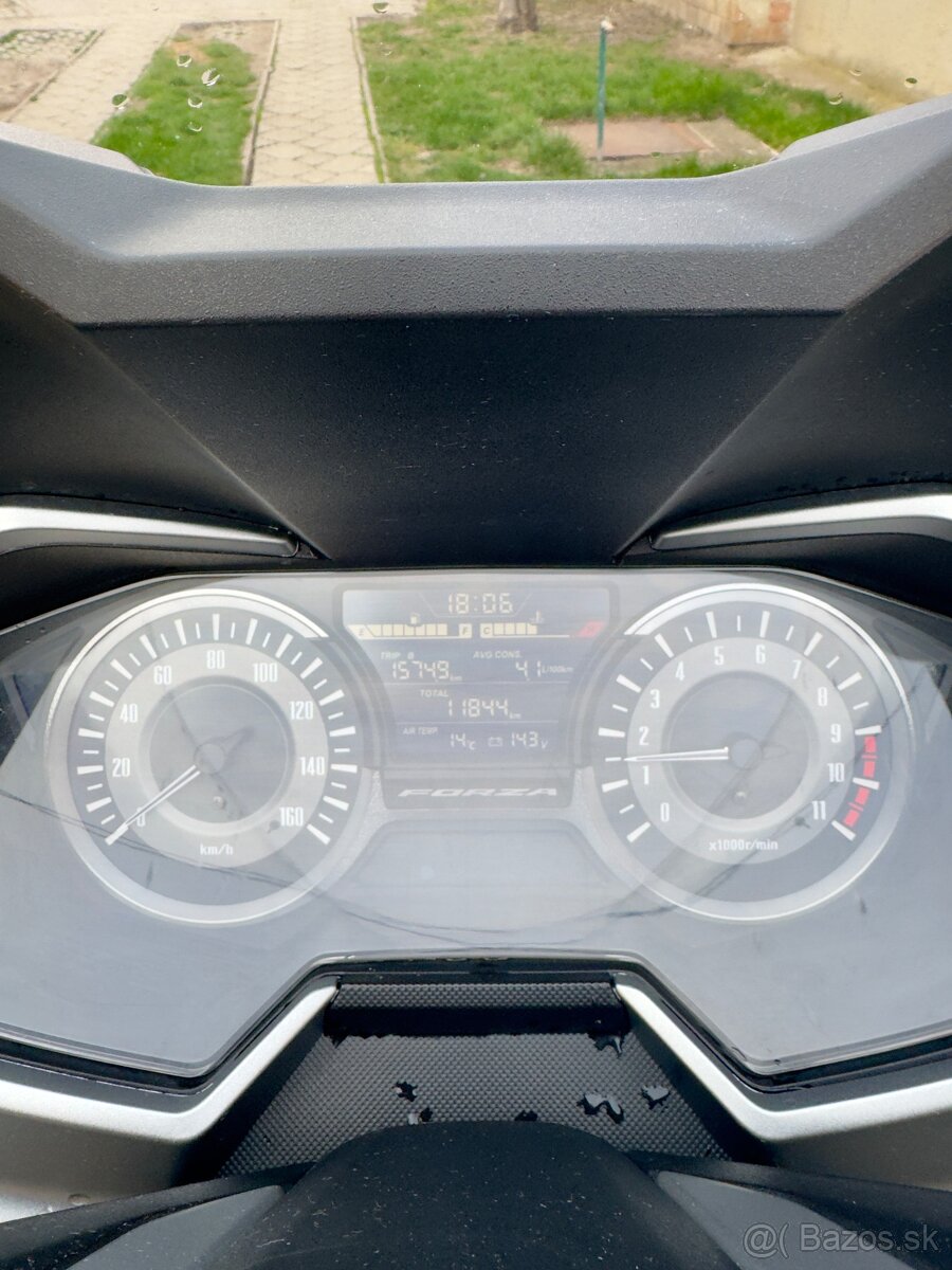 Honda Forza 300 - 13