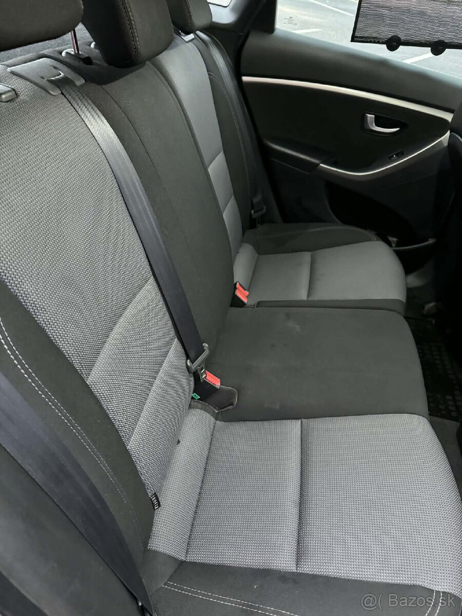 Hyundai i30 Hatchback 1.6 MPI Benzín, 88kW - 13