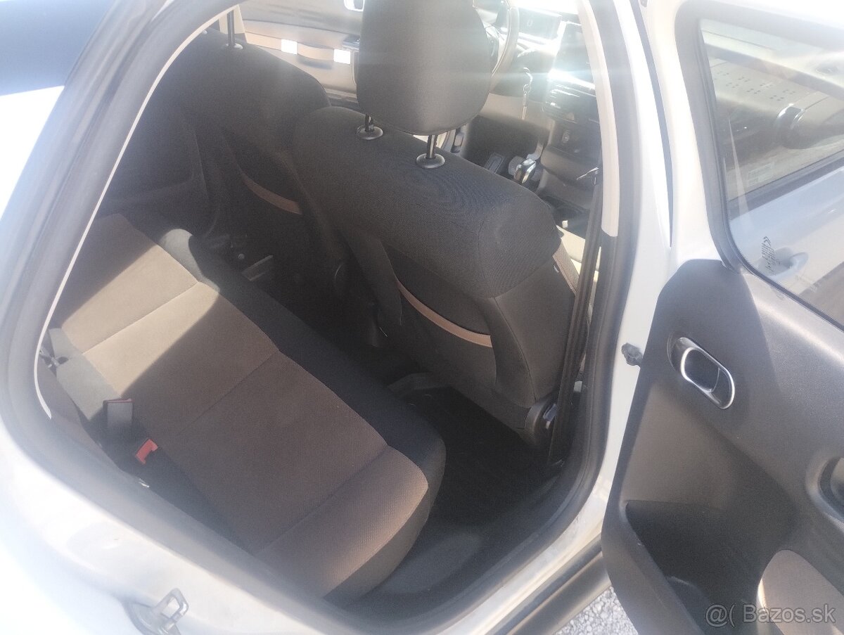 Citroën C4 Cactus 1.2 benzin 60Kw - 13