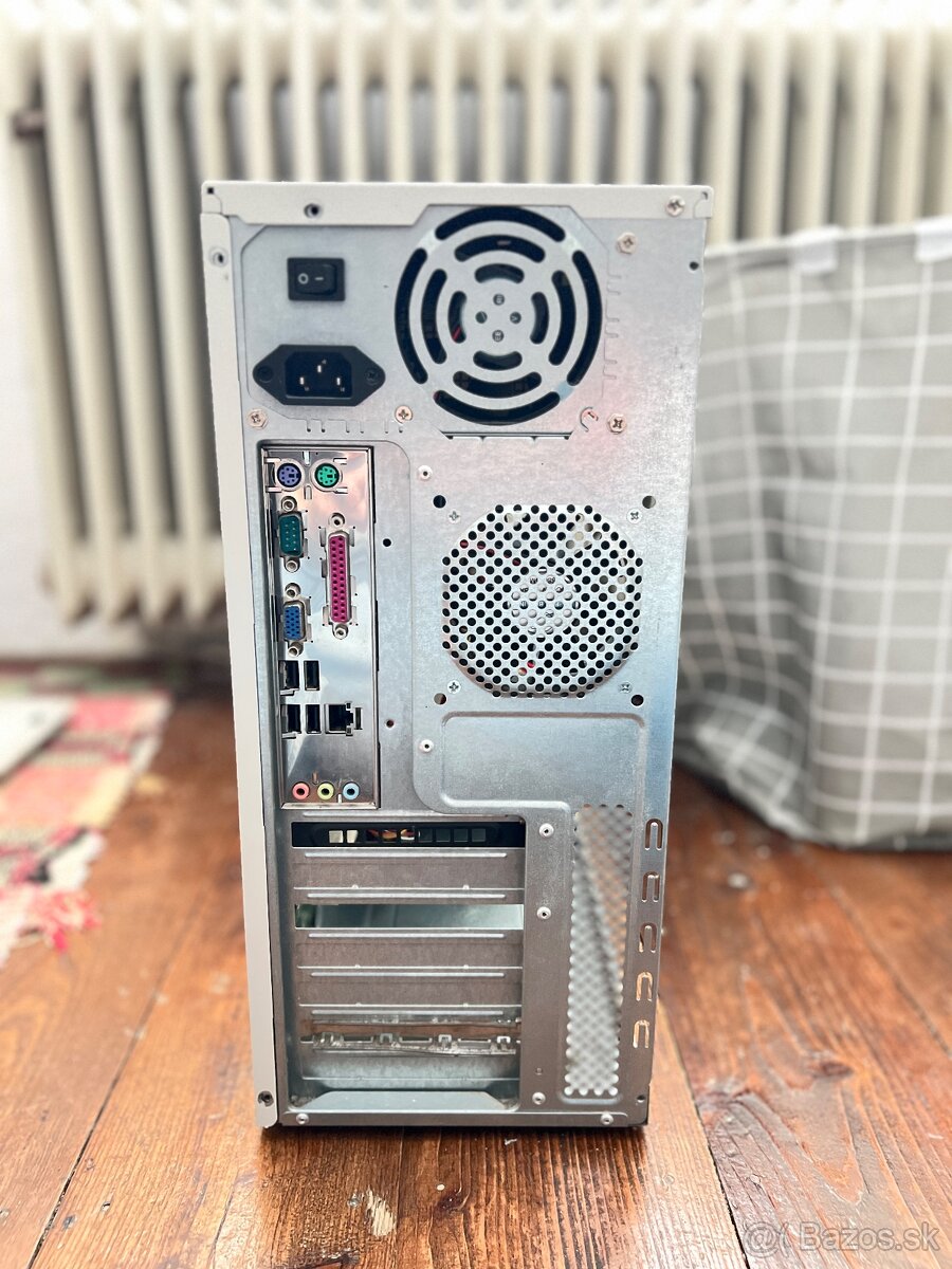 Retro počítač myš a klávesnica - 13