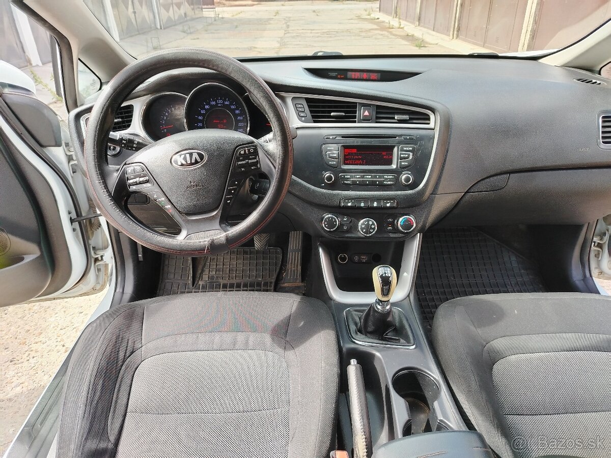 Kia ceed 1.4 benzín - 13