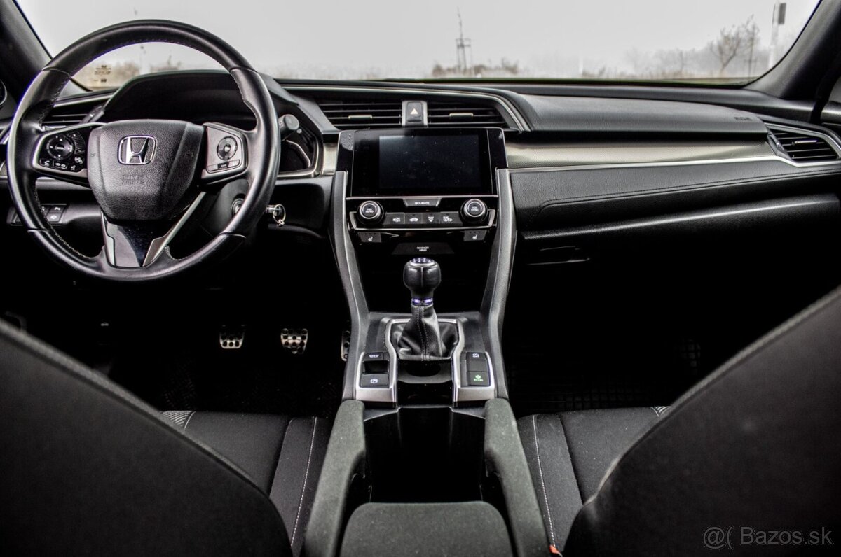 Honda Civic 1.0 DOHC VTEC Turbo Elegance - 13