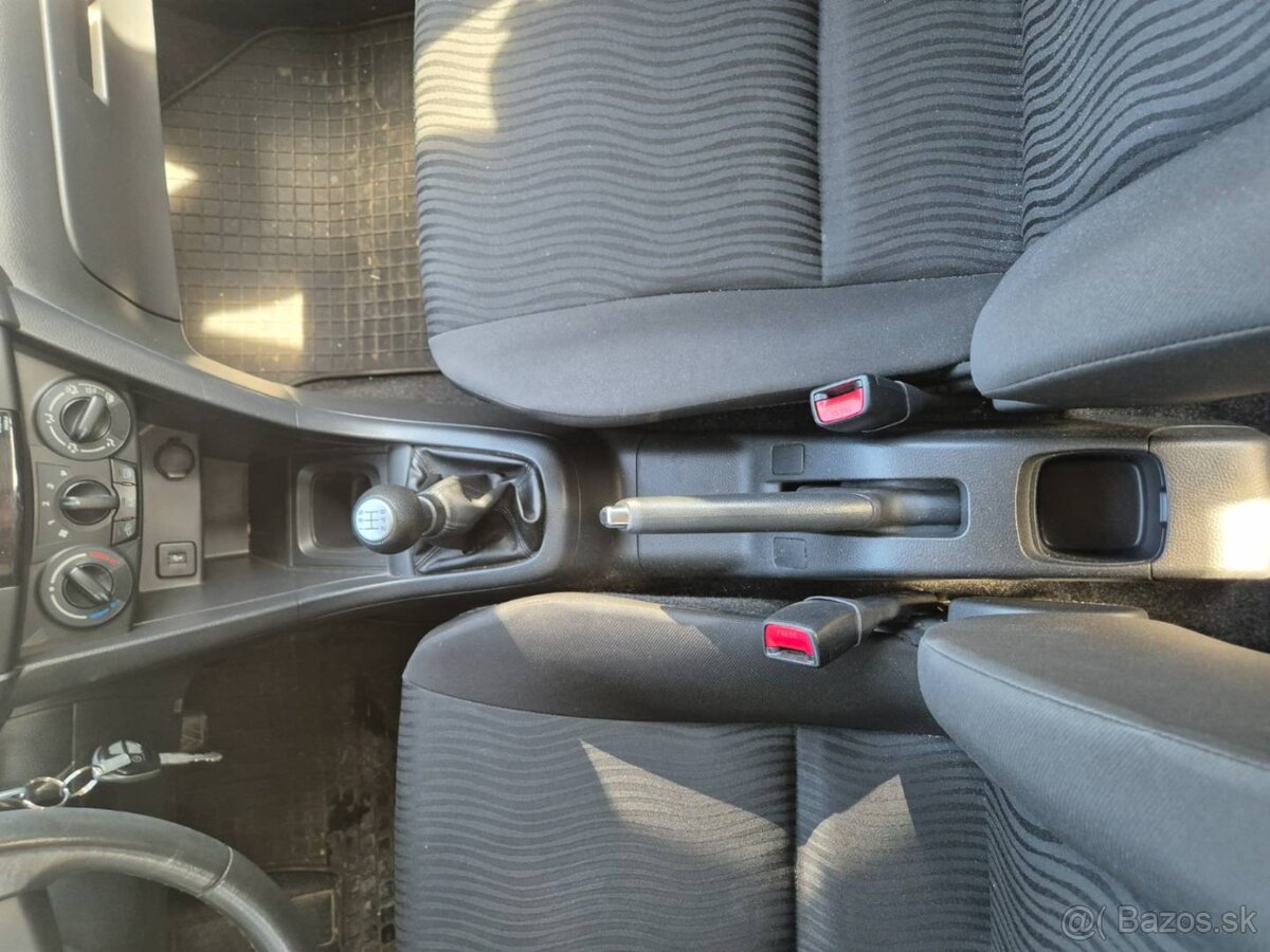 Predám Suzuki Swift 1.2 AAC GS - 13