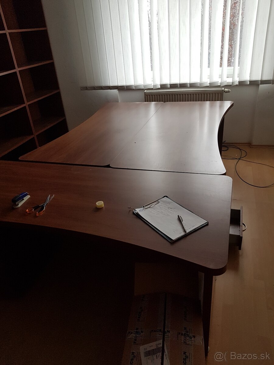 predam kancelarsky nabytok kniznica stoly - 13