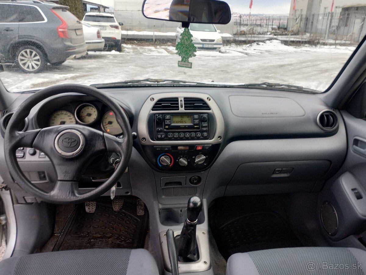 Toyota RAV4 1.8 VVTi predny pohon - 13