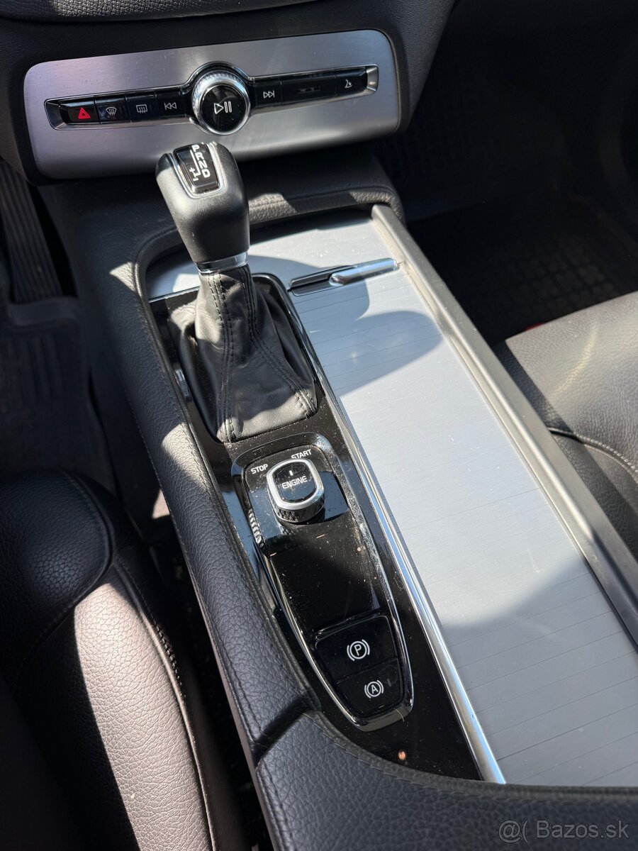 Volvo XC90 2.0 D5 AWD, 102 000 km, 7 miest - 13