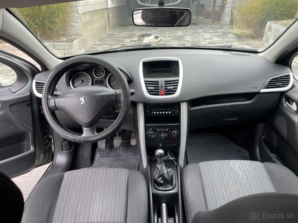 Peugeot 207 1.4 54kw M6  2009 126 300km - 13