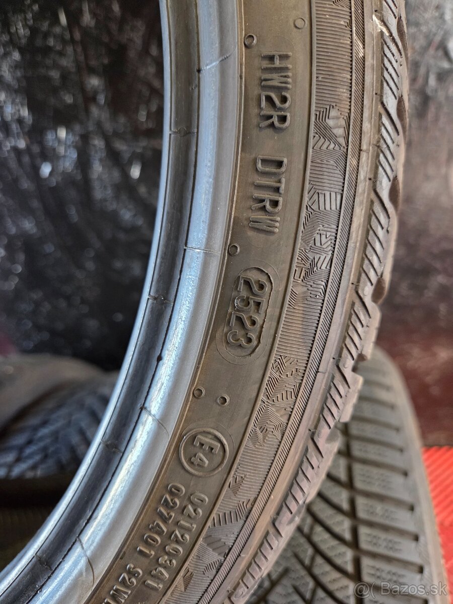 235/35 R19 Semperit zimne pneumatiky - 13