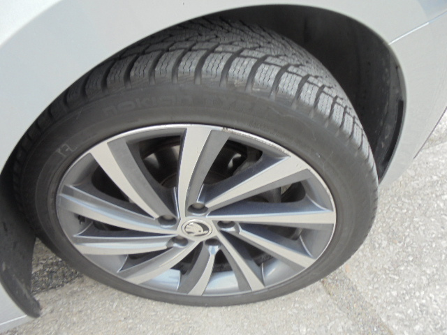 Škoda Octavia Combi 2.0 TDI 110 kw, DSG Style Virtual Cocpit - 13