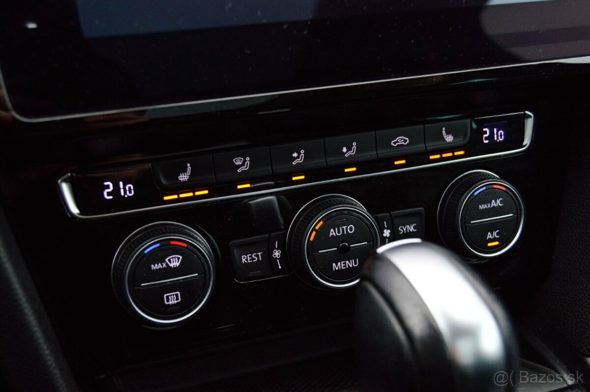 Volkswagen Passat Variant 2.0 TSI Elegance DSG R line - 13