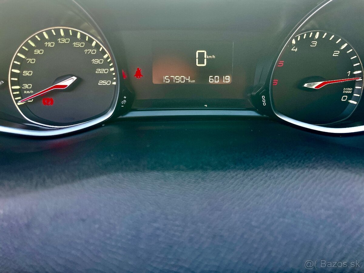 Peugeot 308 1.6 HDi - 13