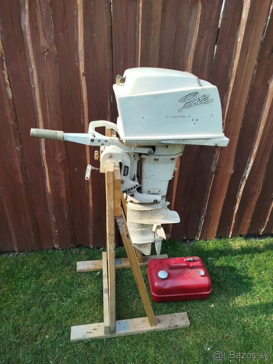 ZÁVESNÝ LODNÝ MOTOR VOLVO PENTA 25HP - 13