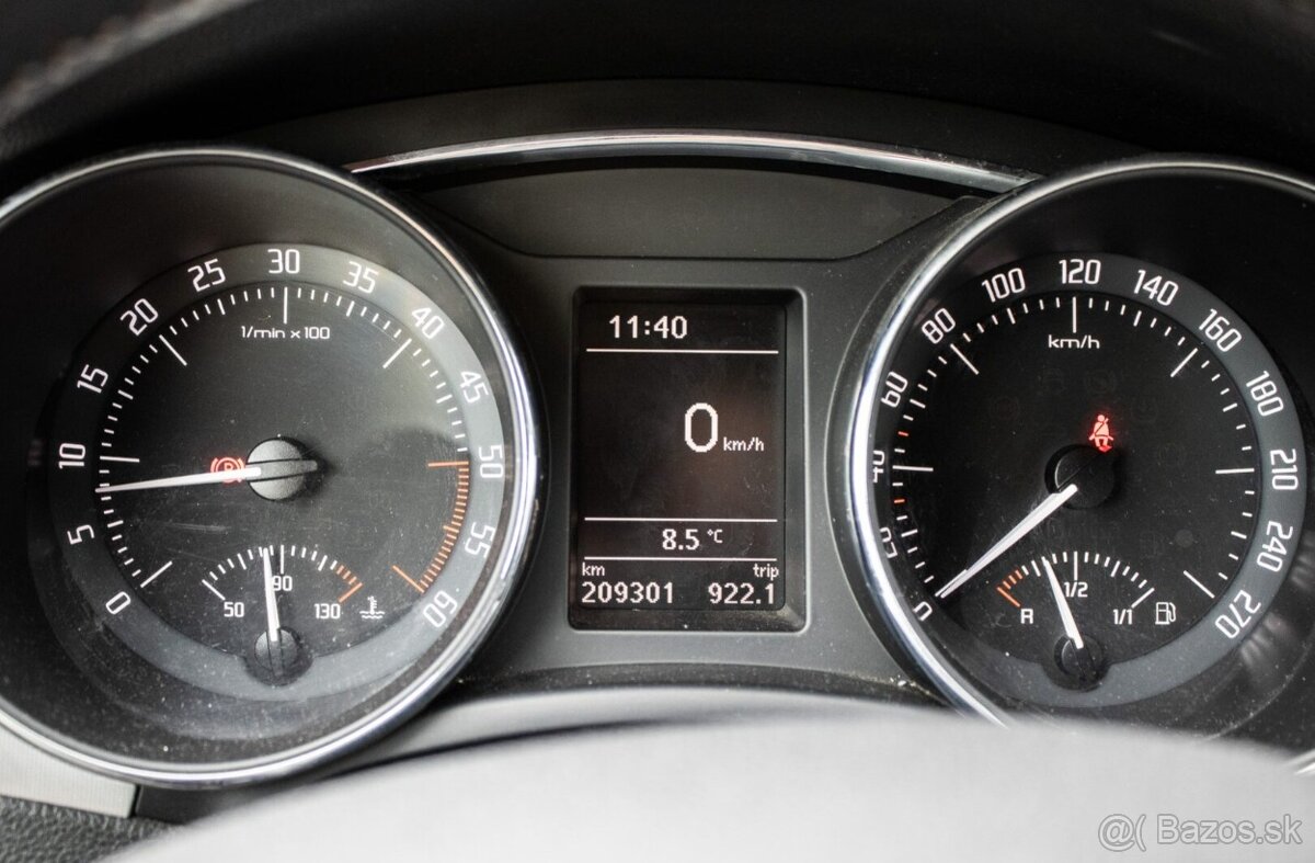 Škoda Superb Combi 2.0 TDI, 125kW (2012) - 13