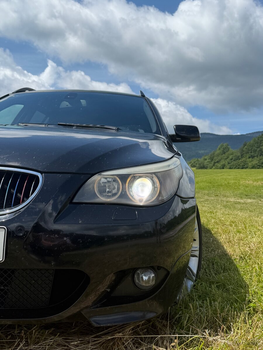 BMW E61 523i - 13