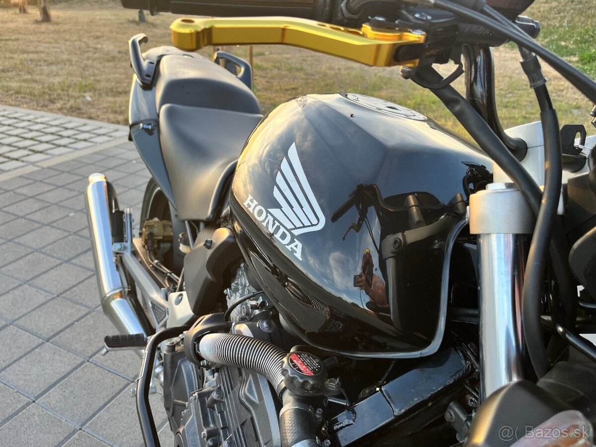 CBF 600 NA 2004, A2 - v TP 34kW - 13