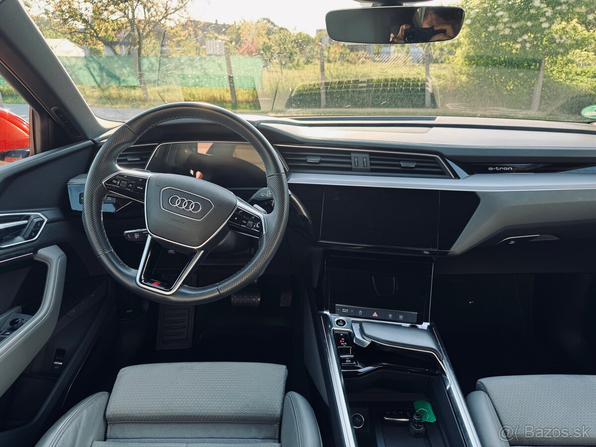 Audi E-Tron S-line 55 quatro - 13