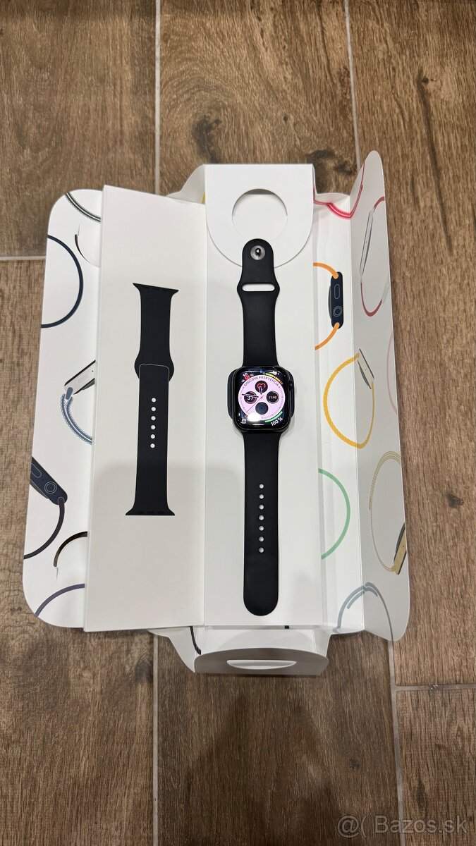 Apple Watch 8 - 45mm - 13