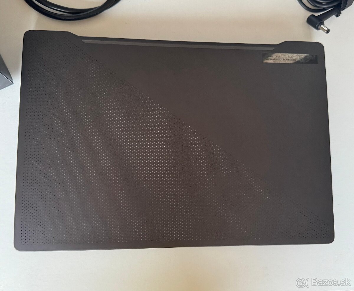 ASUS ROG Zephyrus G14 (RTX 3050 / QHD / 16GB) - 13