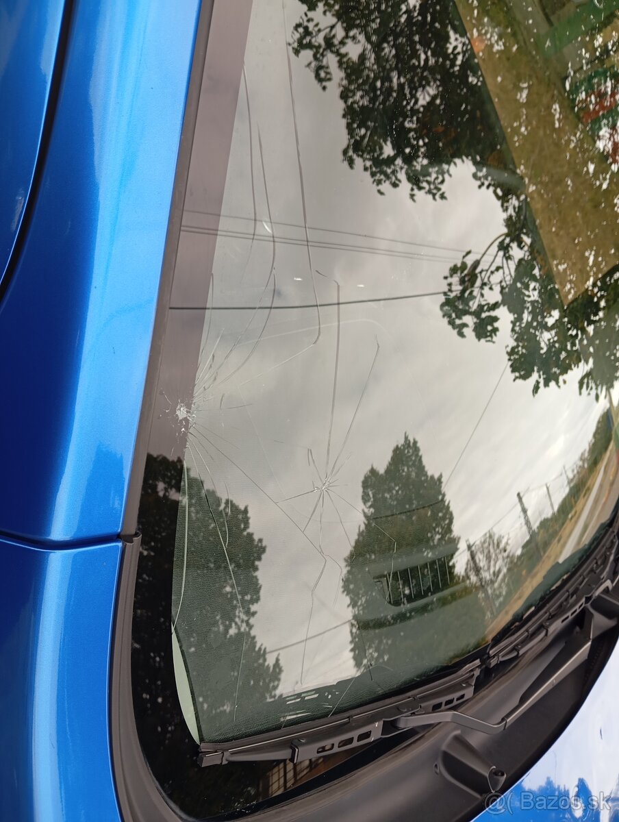 Suzuki Celerio 1,0 benzín - 13