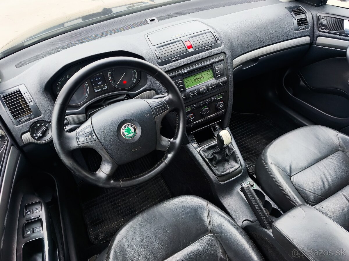 Škoda Octavia 2 Combi Laurin & Klement 1,9 tdi 77KW čierna - 13