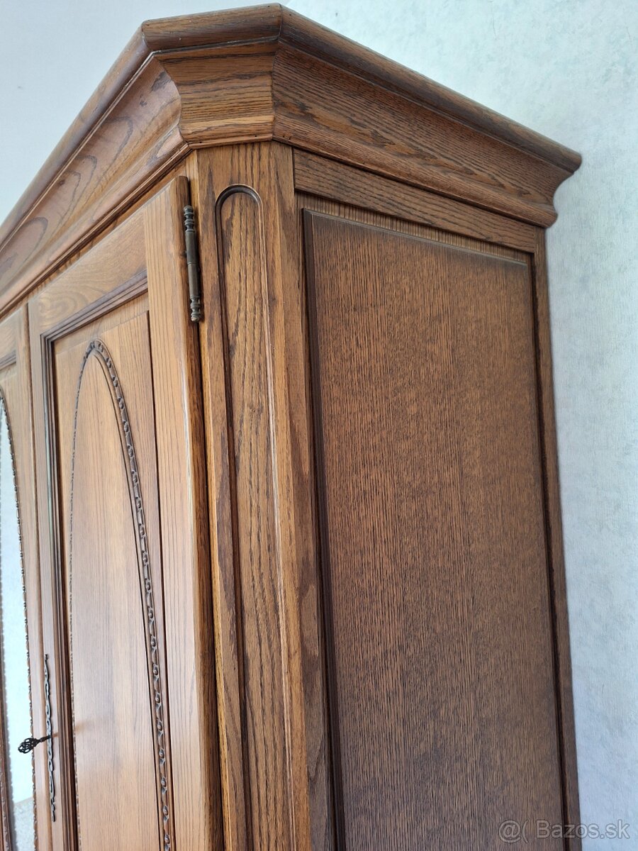 RUSTIKÁLNÁ SPÁLNA DRAHÝ MODEL TOP STAV - 13