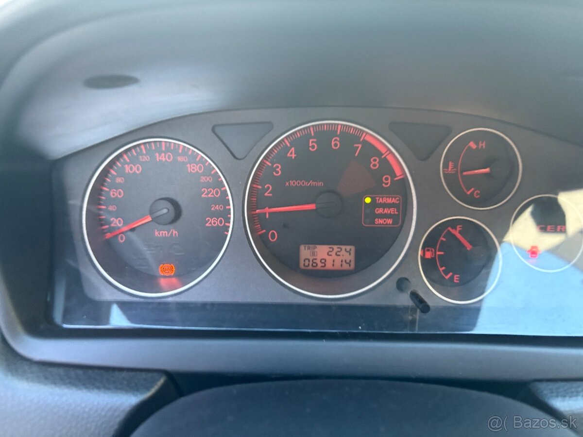 Mitsubishi Lancer Evo 8 - 13