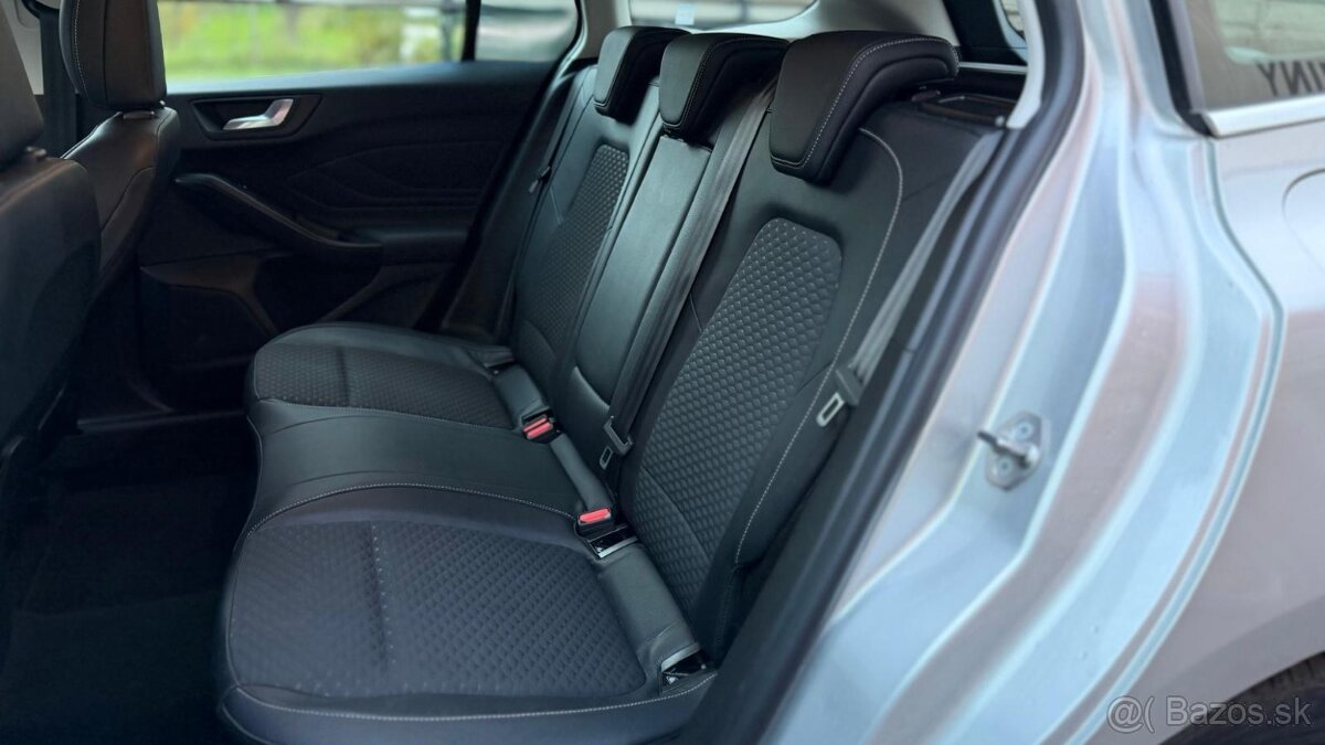 Ford Focus Combi 1.5 TDCi EcoBlue Titanium X • Automat - 13