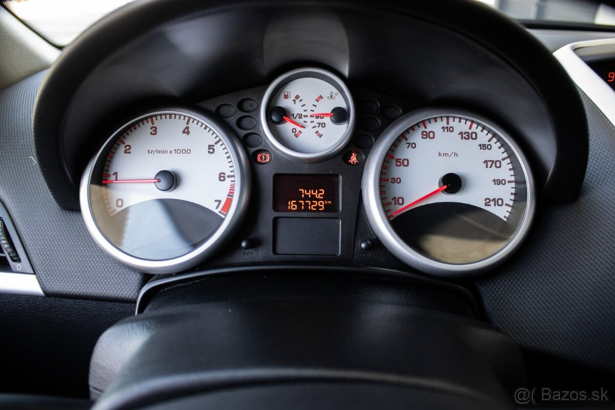 Peugeot 207 70kW (2009) - 13
