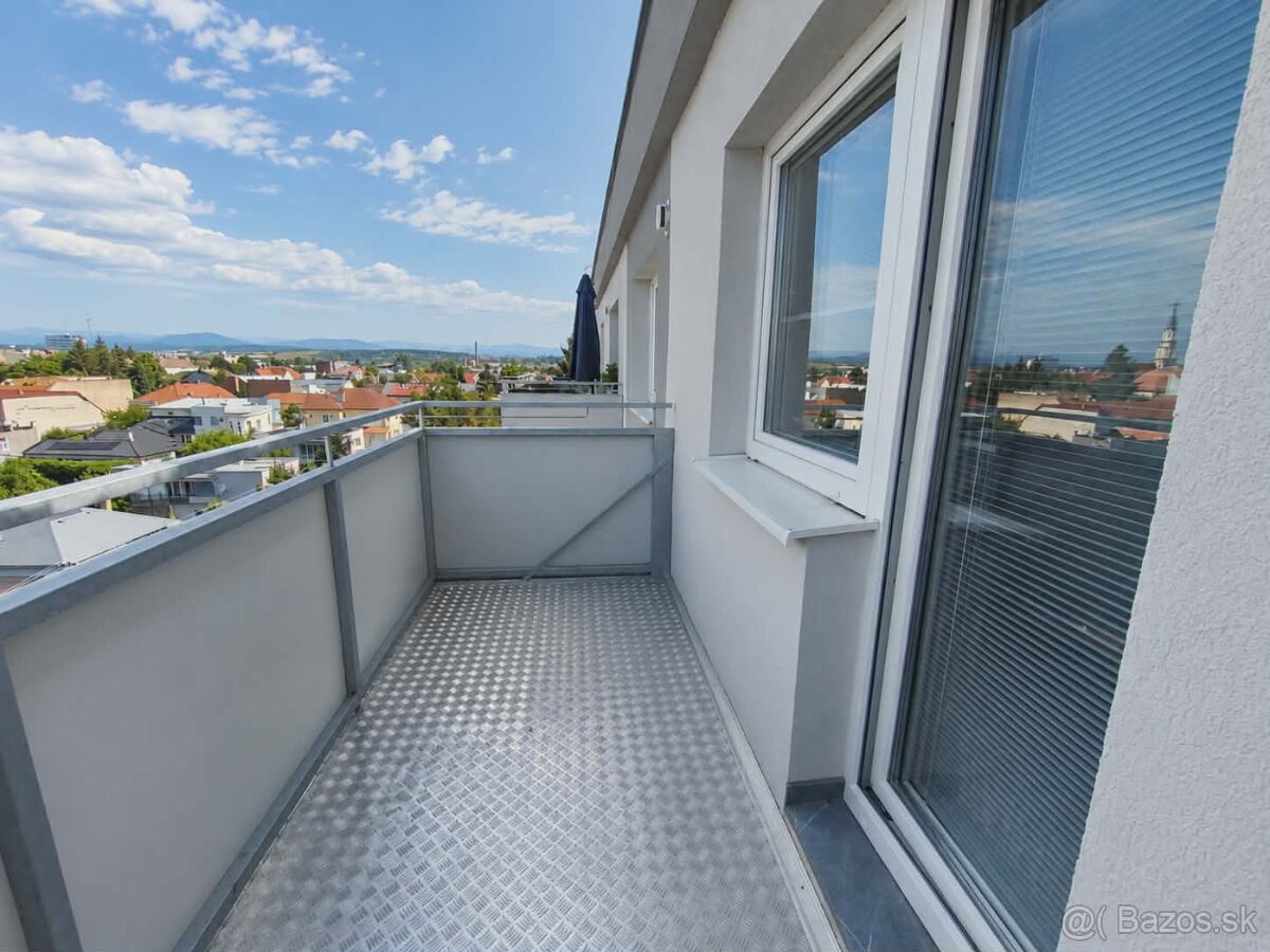 Predaj,2-izb.byt s balkónom v centre Lučenca - 13