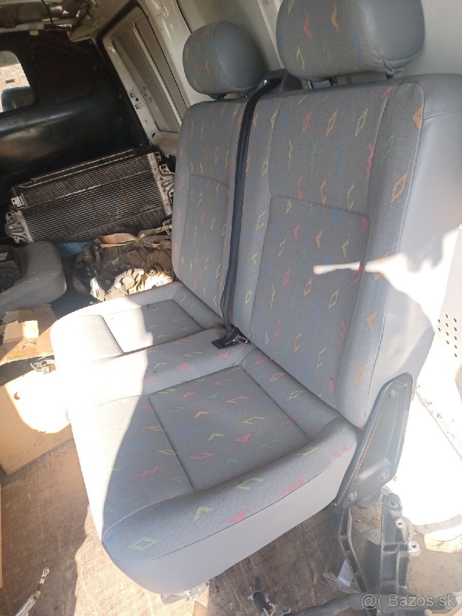 Predam dvoj sedacku T5 - 13