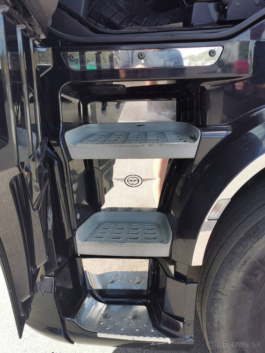 Prodám tahač DAF XF 510 FT EURO 6 retardér dvouokr. hydr - 13