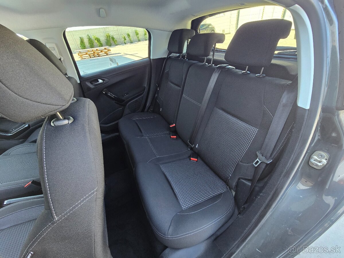 Peugeot 208 1.2 e-VTi Allure Automat - 13