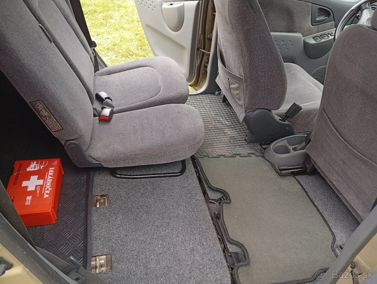 Predám Toyota Yaris Verso 1,5 vvti - 13