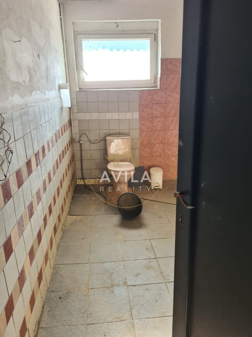 NA PRENÁJOM: veľkometrážna hala 5600m2 - Hrašné - 13