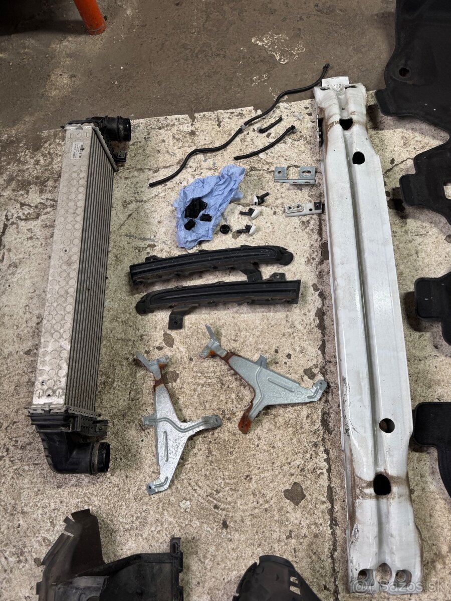 Predám diely Volvo v40 - 13