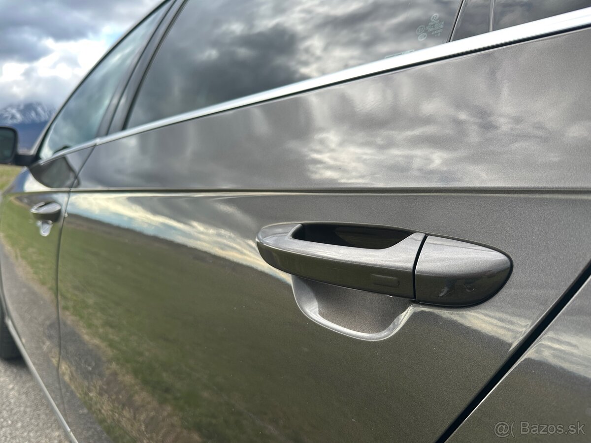 VW Passat Variant 2.0 TDI 103 KW Highline - 13