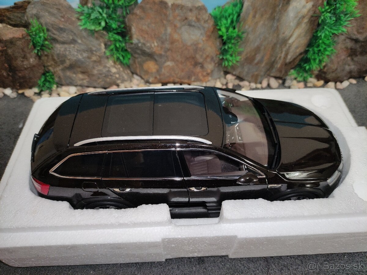 Prodám model 1:18 Škoda octavia 3 facelift - 13