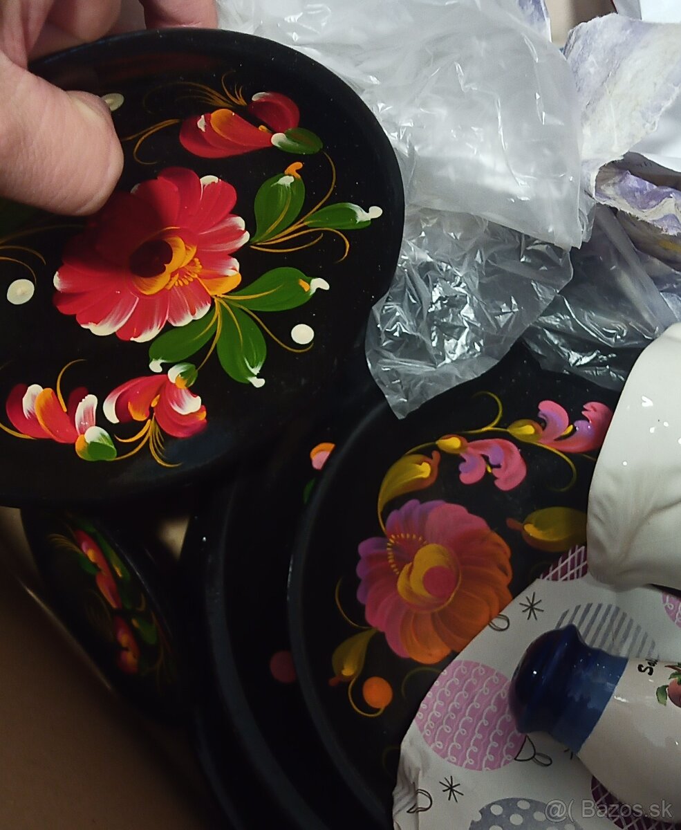 Modranská keramika - vaza krčah tanier drevená polica ... - 13