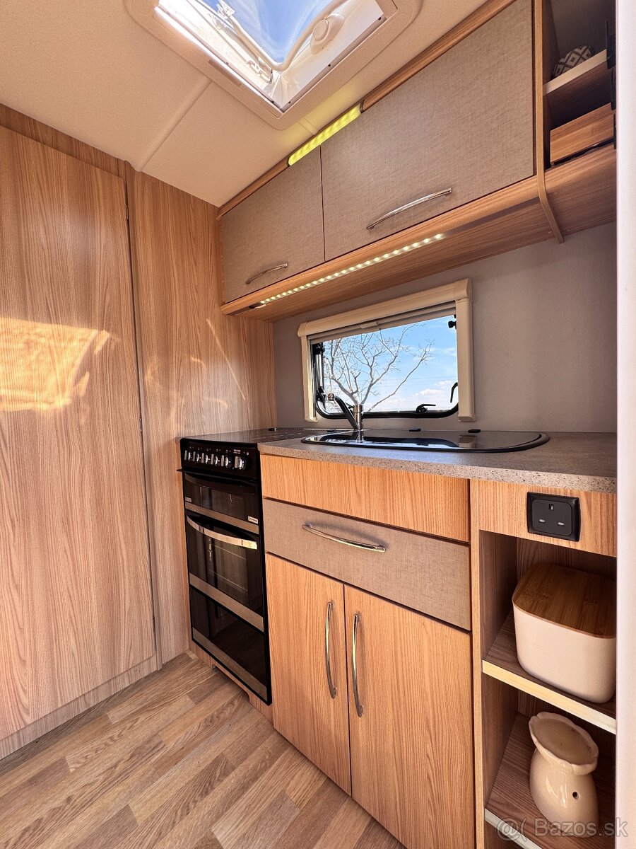 🔱 Anglický karavan Coachman Amara 380/2 pro 2/3 osoby - 13