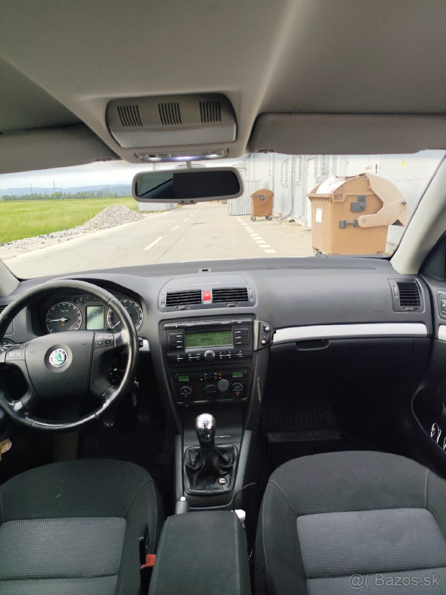 Škoda Octavia II 2.0 TDI - 13