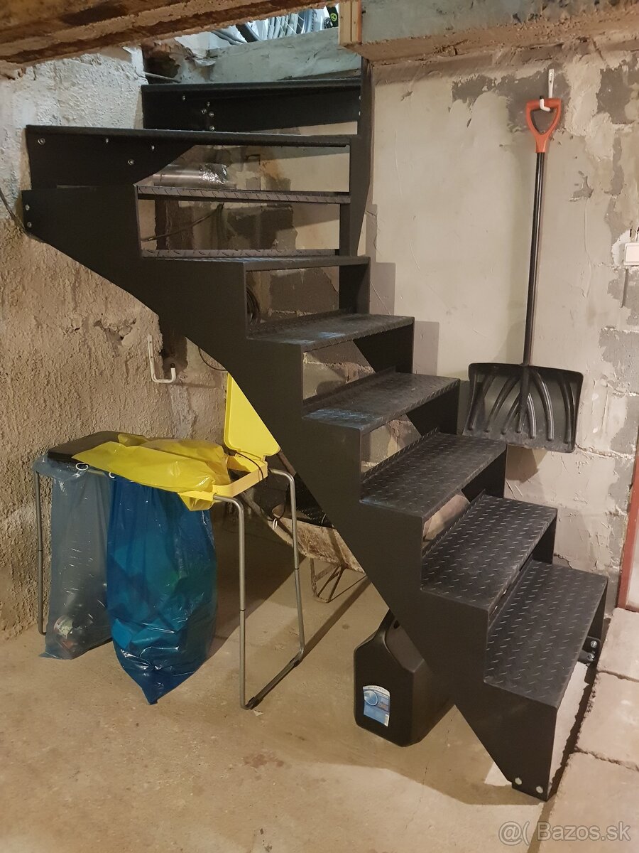 SCHODY PODĽA VAŠÍCH PREDSTÁV - 13